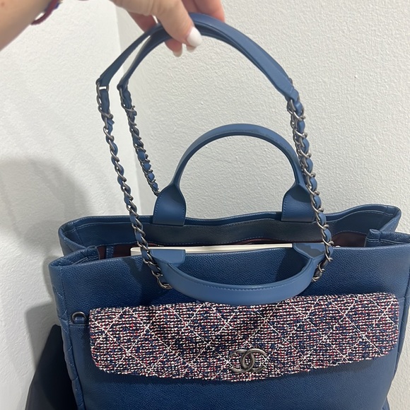 Two in one chanel tote with envelope to be use at night or during the day - Picture 7 of 14